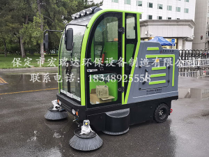 保定宏瑞達(dá)2150電動(dòng)掃地車助力安徽阜陽(yáng)市政道路的清掃工作